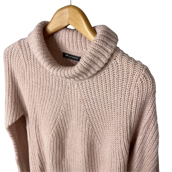 New Balance Cozy Pullover Sweater Knit Pink Turtleneck Size Medium WT73451 - Picture 4 of 14